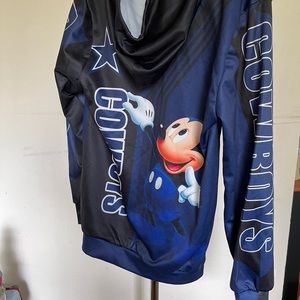 Cowboys fans! Size medium football jacket. Light weight and lined. NWOT.
